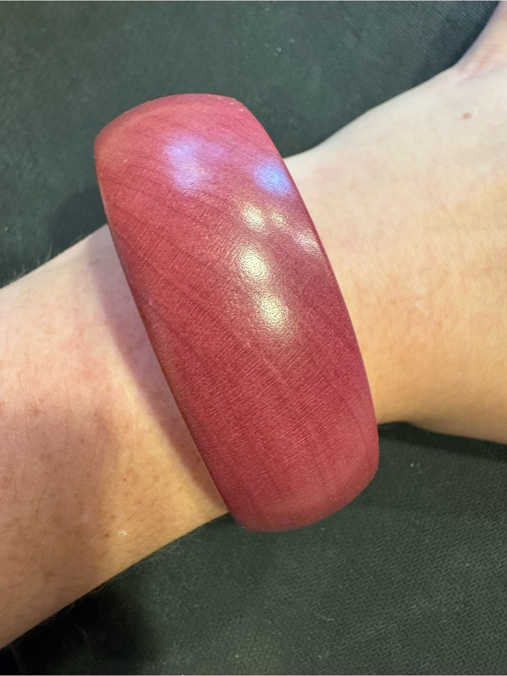 Vintage Wide Purple Wood Bangle Bracelet With Natural Woodgrain Finish
